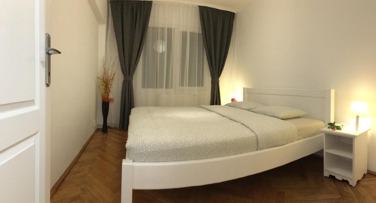 Daniela'S Apartaments Segesvár Kültér fotó